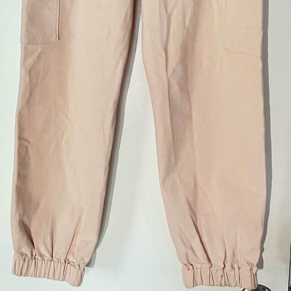 Baby Pink Cargo Pants. SIZE MEDIUM - Picture 8 of 10